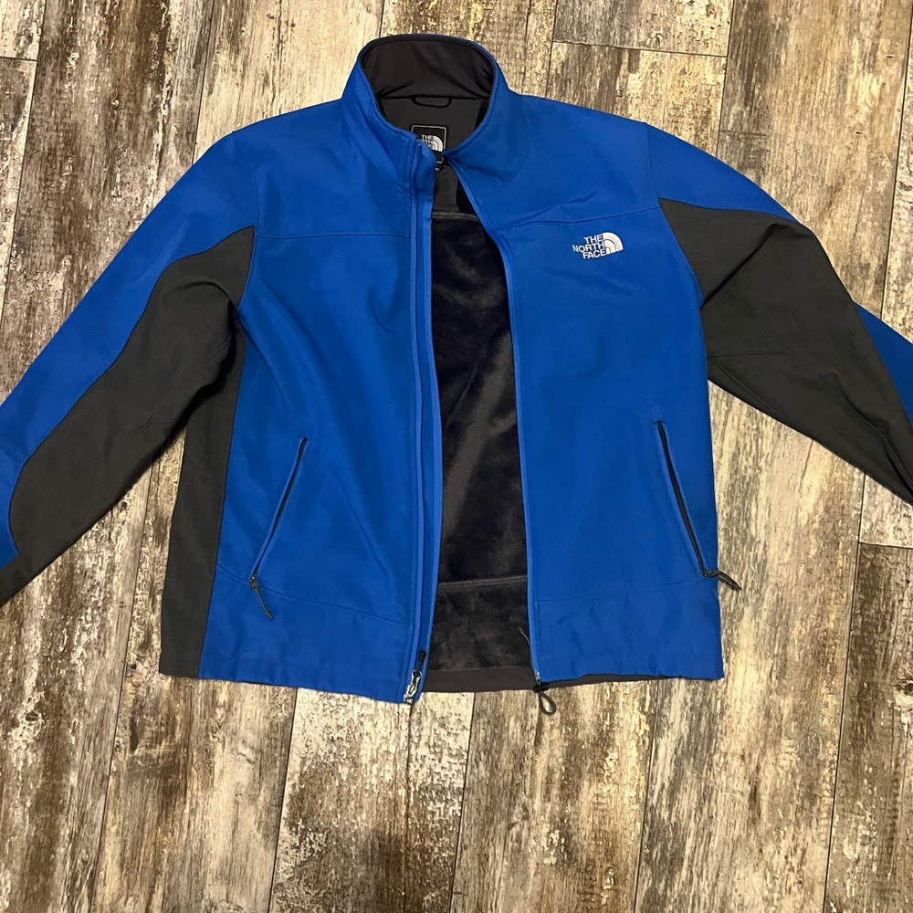 Blue NorthFace jacket fleeced lined size large